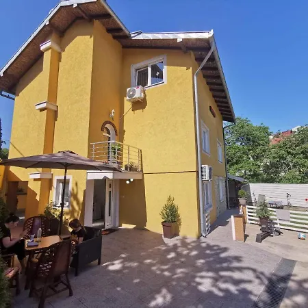 Comfort Inn Apartmani Vrnjacka Banja Exterior photo