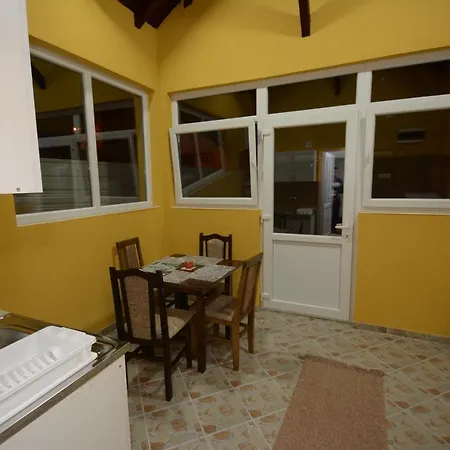 Comfort Inn Apartmani Vrnjacka Banja Exterior photo